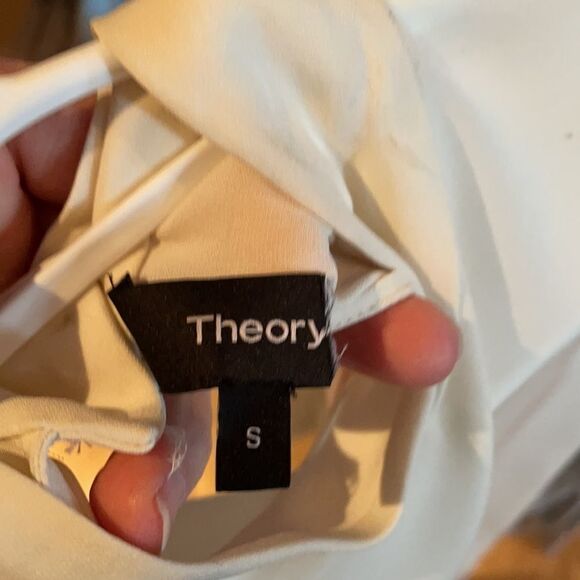 Ssense NWT theory mock neck 100% silk ivory long sleeve top small - Picture 3 of 10